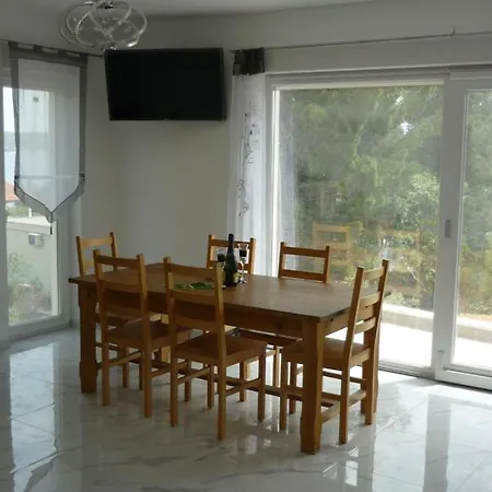 Appartement 8 Nur 200 M Bis Zum
